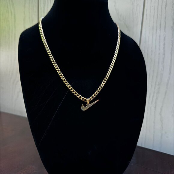 Nike Necklace - Nike Swoosh Pendant - 5mm Cuban - 22" Cuban Chain - Gold - Y2K - Picture 2 of 2